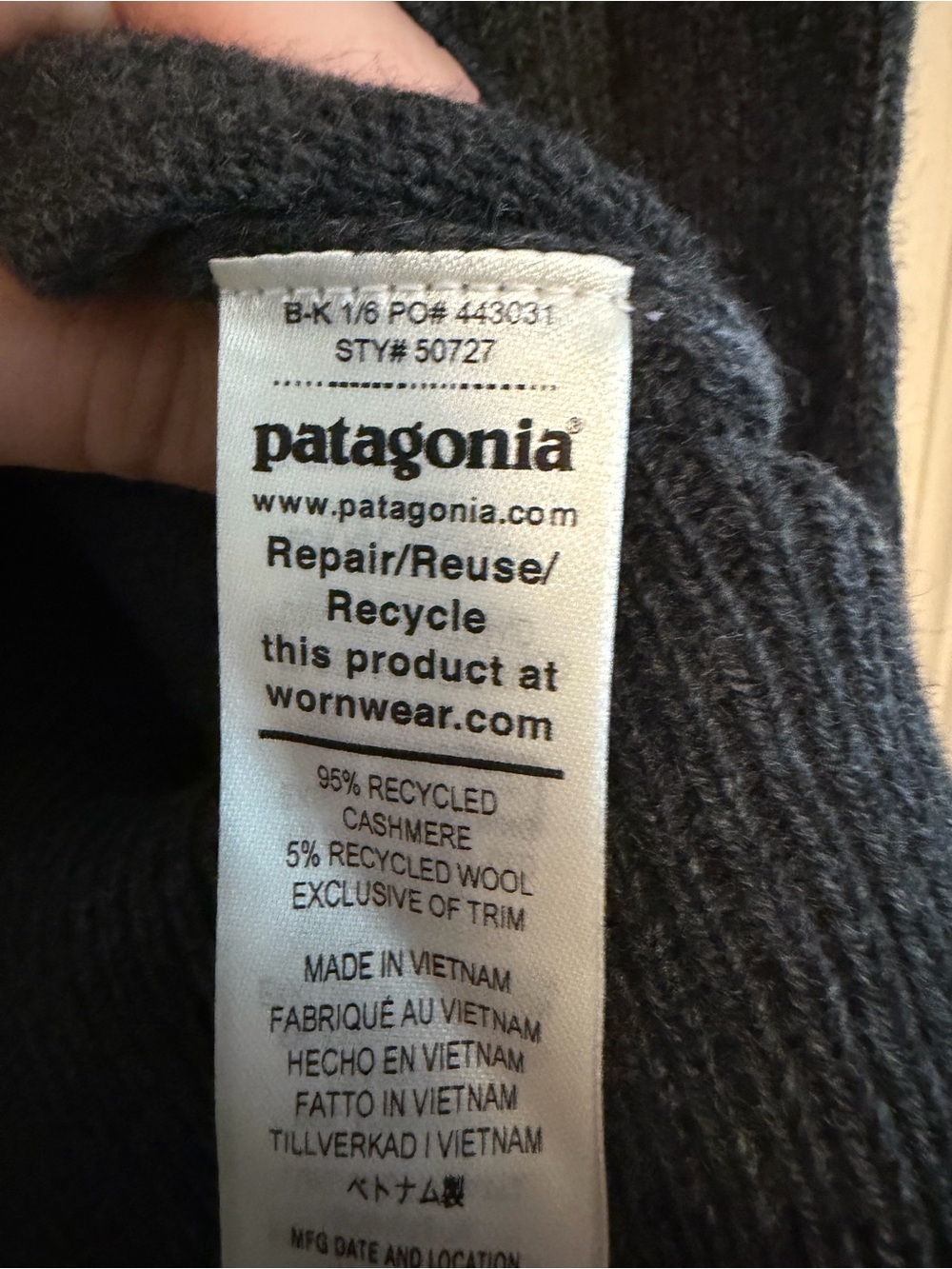 Patagonia Women's Recycled Cashmere Cardigan NWT - Picture 5 of 5